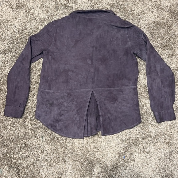 Lucky Brand Women's Cotton Split Back Gauze Texture Button Front Shirt size M - Picture 2 of 10